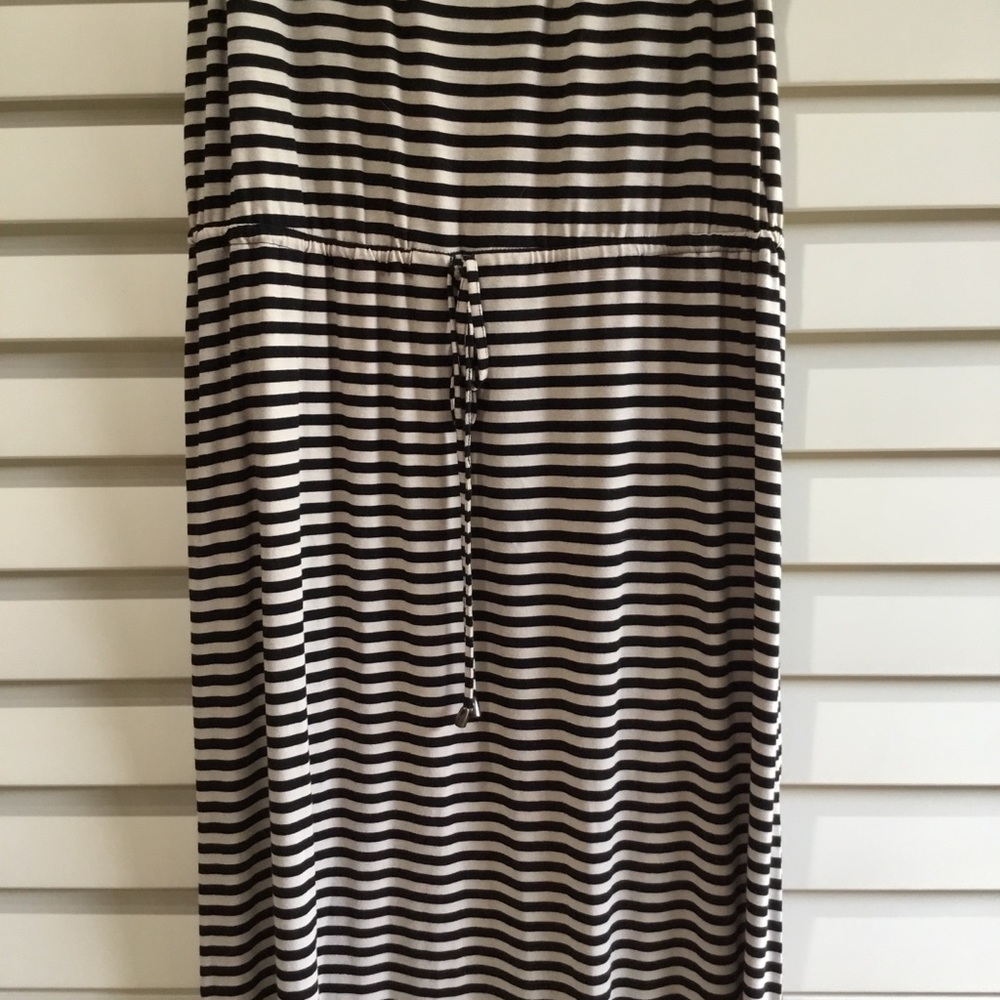 Maxi DRESS NWOT - Picture 2 of 3